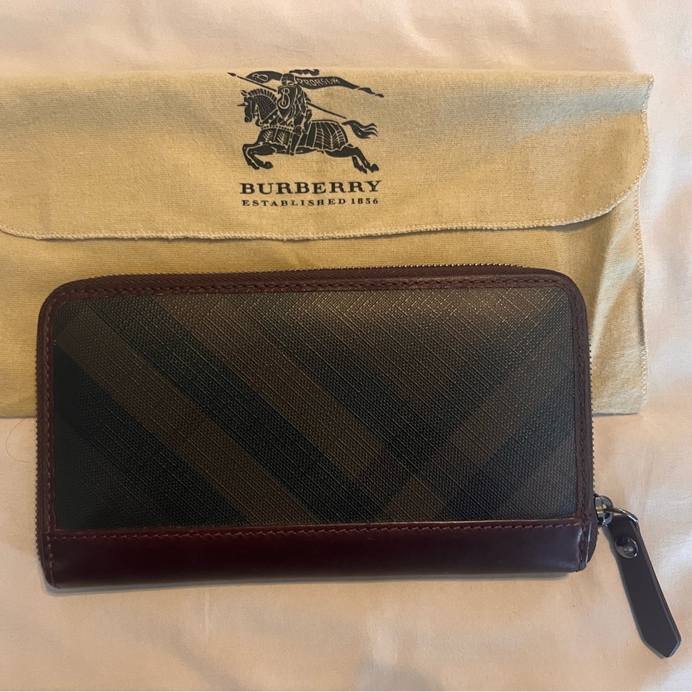 Authentic Burberry Zip Wallet